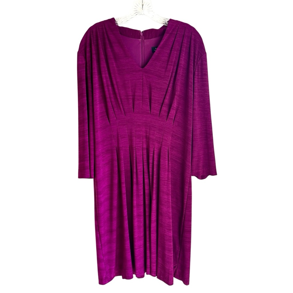 Tahari Arthur S. Levine Magenta Pleated Dress Size 16
